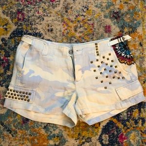 Da Nang, size M, Army silk sky blue short.